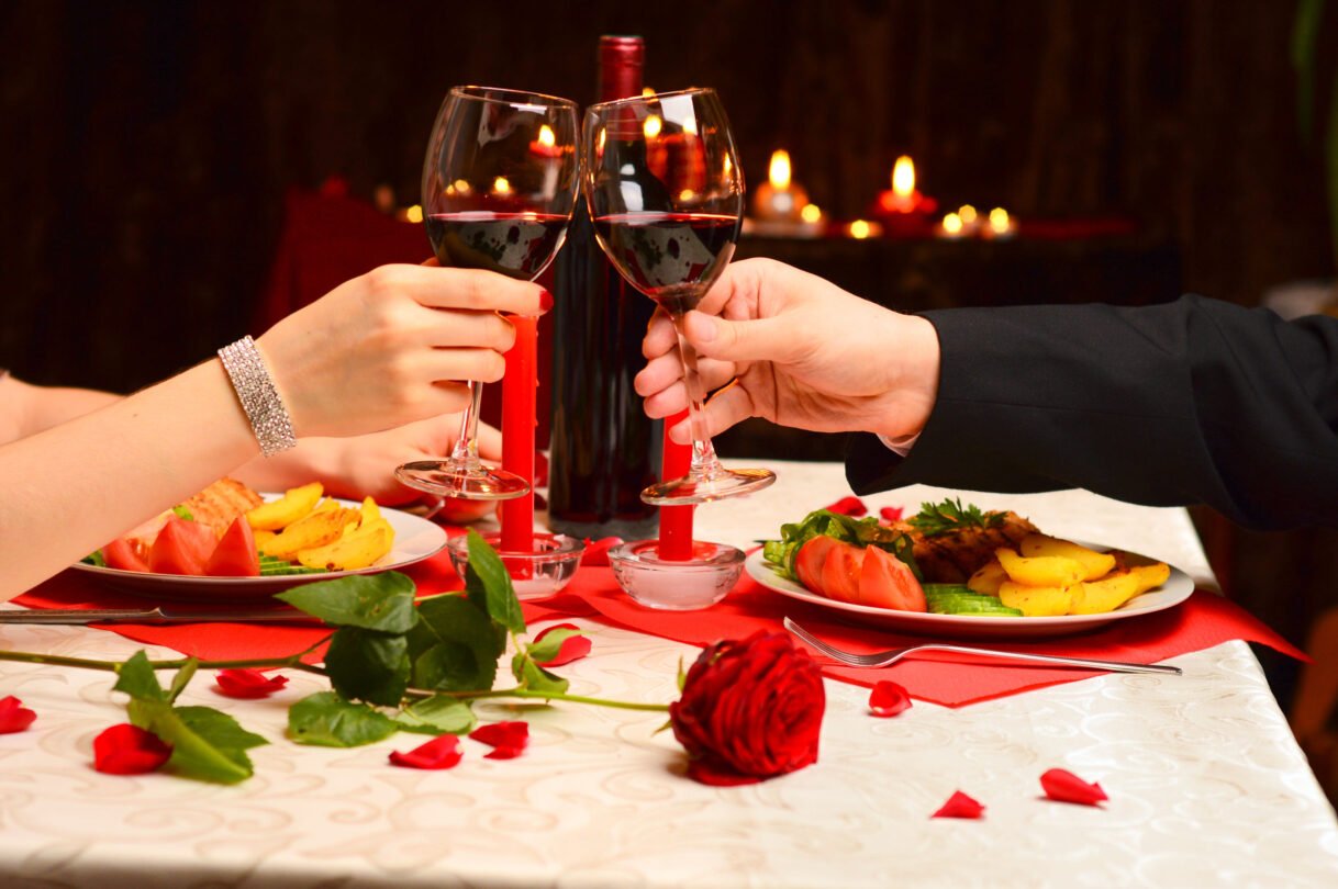 bedriegen doel Uitgestorven 14 date ideeën voor een romantische Valentijnsdag thuis - SOXS.co NL