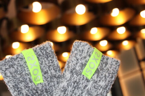 Warm woolen socks with neon label